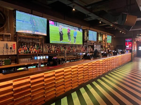 Best Sports Bars in Watford - Dunnings II