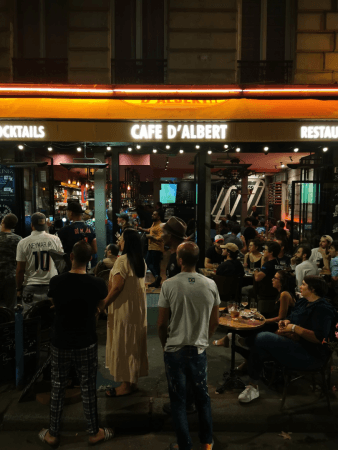 Best Sports Bars in Paris - L'étoile de Charonne