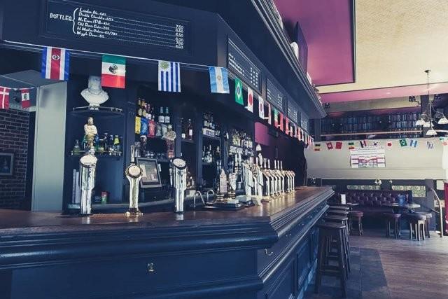 Best Sports Bars in Lille - The Queen Victoria
