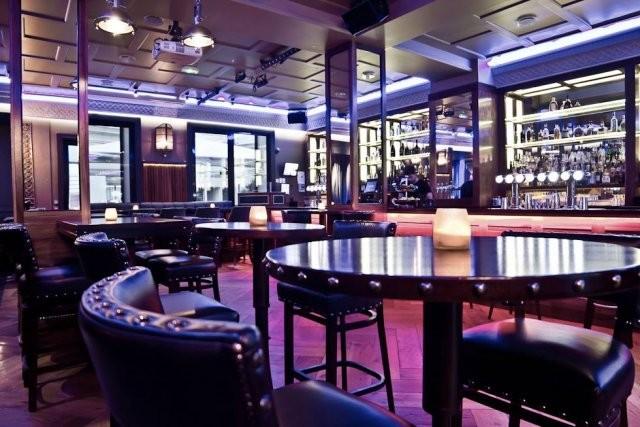 Best Sports Bars in Paris - O'Sullivans Franklin D. Roosevelt