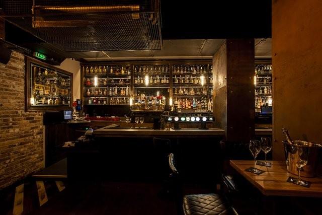 Best Sports Bars in Paris - Pub Saint Germain