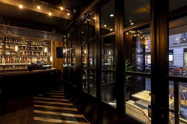 Best Sports Bars in Paris - Pub Saint Germain