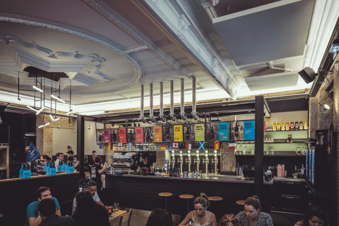 Best Sports Bars in Lyon - Ninkasi Guillotière