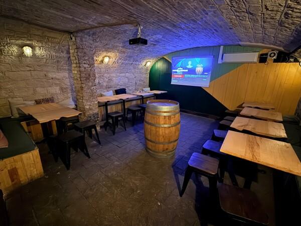 Best Sports Bars in Paris - COOL'IN Bar