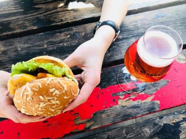 Best Sports Bars in Champagne-au-Mont-d'Or - Ninkasi Champagne