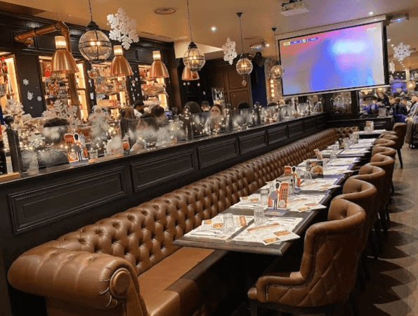 Best Sports Bars in Saint-Louis - Au Bureau Saint-Louis