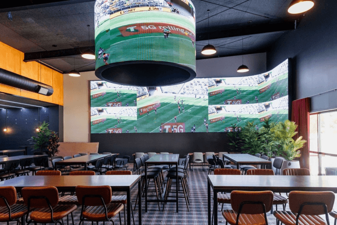 Best Sports Bars in Gold Coast - Burleigh Town Hotel