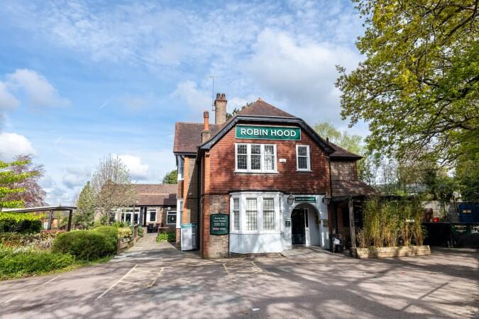 Best Sports Bars in Tunbridge Wells - Robin Hood (Tunbridge Wells)