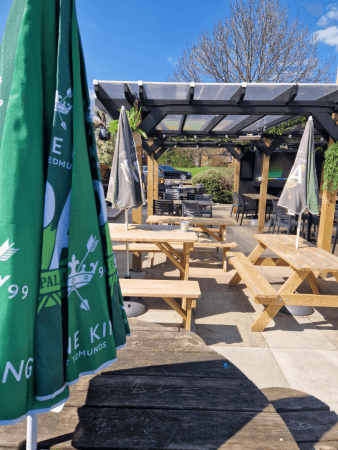 Best Sports Bars in Luton - Jolly Milliner (Luton)