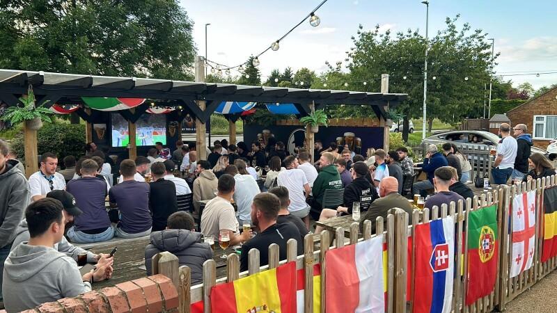 Best Sports Bars in Luton - Jolly Milliner (Luton)