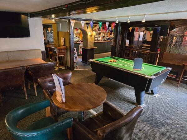 Best Sports Bars in Exeter - Black Horse (Exeter)