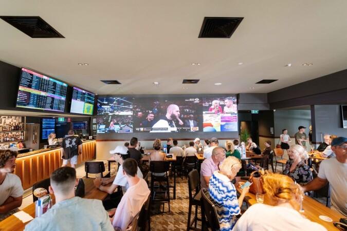 Best Sports Bars in Hope Island - Hope Island Tavern