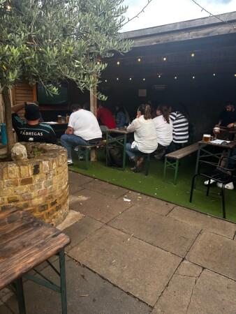 Best Sports Bars in London - The Crown