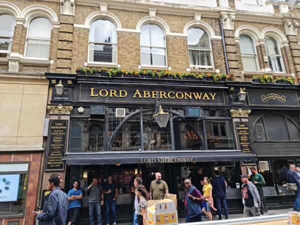 Best Sports Bars in London - Lord Aberconway