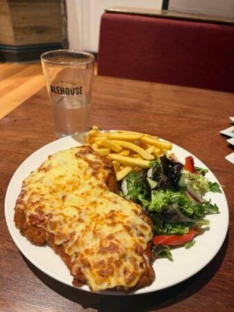 Best Sports Bars in Windsor - The Windsor Alehouse