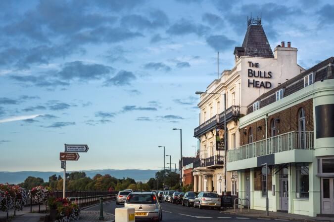Best Sports Bars in London - Bulls Head, Barnes