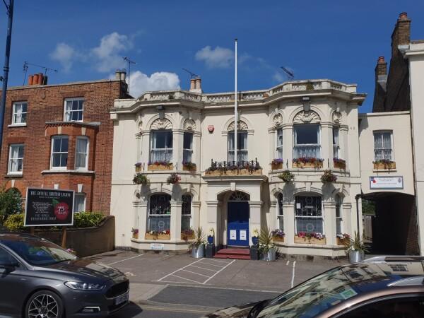Best Sports Bars in Whitstable - Whitstable Rbl Social Club
