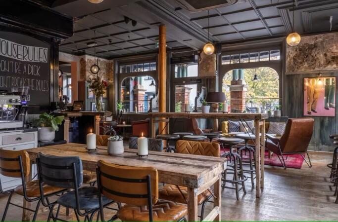 Best Sports Bars in London - Wolfpack Fulham