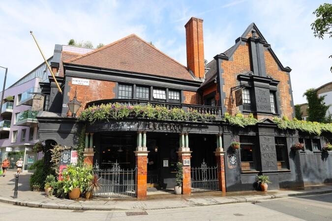 Best Sports Bars in London - Wolfpack Fulham