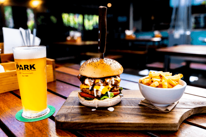 Best Sports Bars in Suffolk Park - The Park Hotel