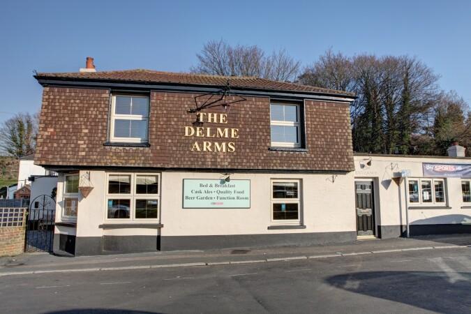 Best Sports Bars in Fareham - Delme Arms