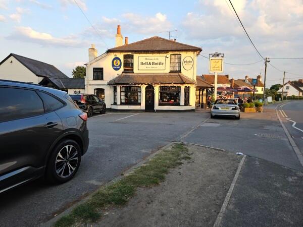 Best Sports Bars in Shinfield - Bell & Bottle