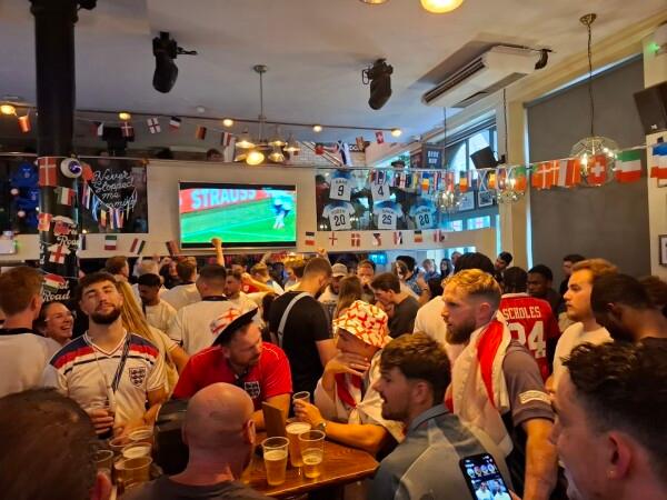 Best Sports Bars in Westminster - The Long Acre Covent Garden
