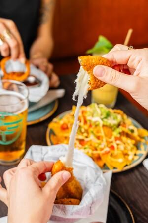 Best Sports Bars in Paris - Indiana Café Richelieu Drouot