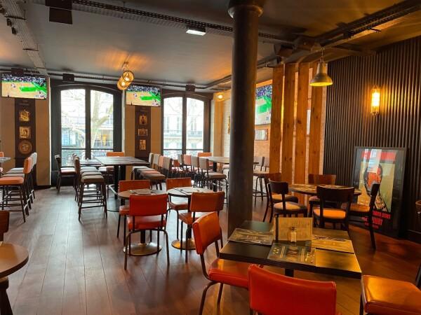 Best Sports Bars in Paris - Indiana Café Richelieu Drouot