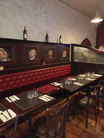 Best Sports Bars in Aix-en-Provence - Le Sainte Victoire