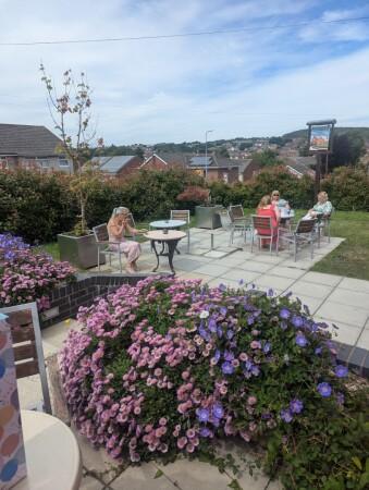 Best Sports Bars in Barry - Glenbrook Inn