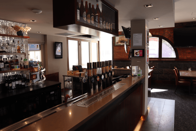 Best Sports Bars in Coburg - Drums Hotel