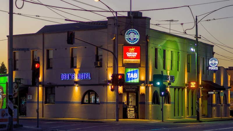 Best Sports Bars in Coburg - Drums Hotel