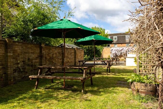 Best Sports Bars in Flamstead End - Plough