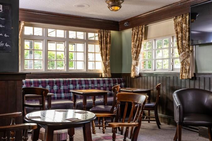 Best Sports Bars in Flamstead End - Plough