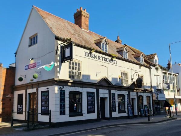 Best Sports Bars in Worcester - Horn & Trumpet