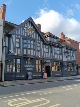 Best Sports Bars in London - The Prince of Wales Townhouse