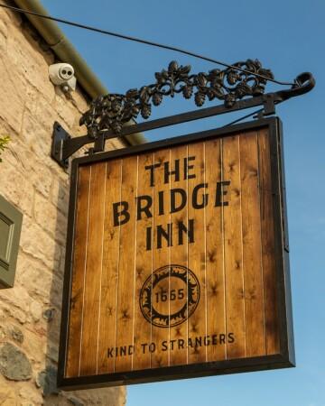 Best Sports Bars in Linlithgow - The Bridge Inn