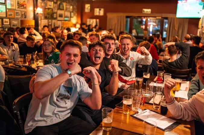 Best Sports Bars in London - Crown and Castle