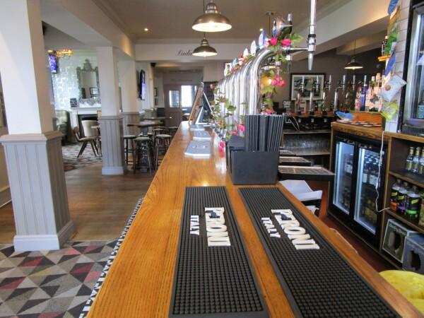 Best Sports Bars in St Albans - The Crown (St Albans)