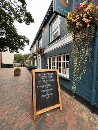 Best Sports Bars in London - Fox and Finch