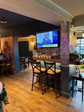 Best Sports Bars in Cheltenham - Royal Oak (Bishops Cleeve)