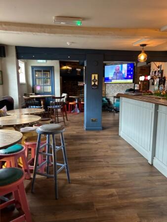 Best Sports Bars in Cheltenham - Royal Oak (Bishops Cleeve)