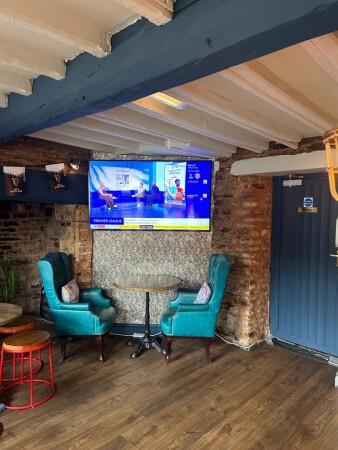 Best Sports Bars in Cheltenham - Royal Oak (Bishops Cleeve)