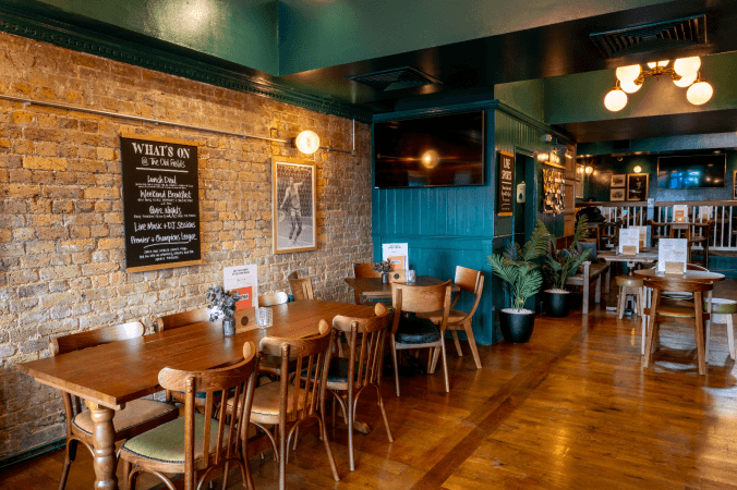 Best Sports Bars in London - Old Fields (Southfields)