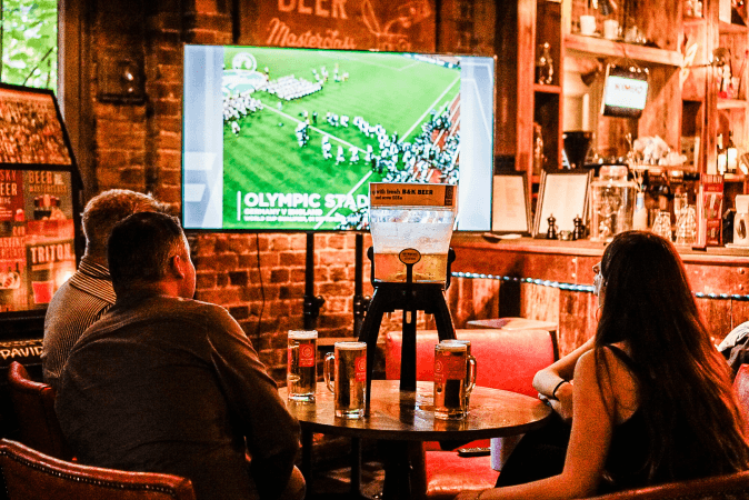 Best Sports Bars in Bedford - Brewhouse & Kitchen
