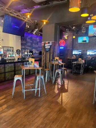 Best Sports Bars in London - Belushi's Hammersmith