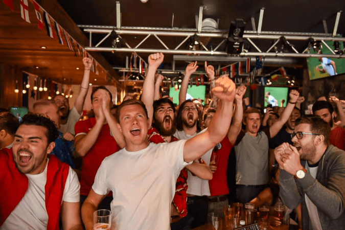 Best Sports Bars in London - Belushi's Hammersmith