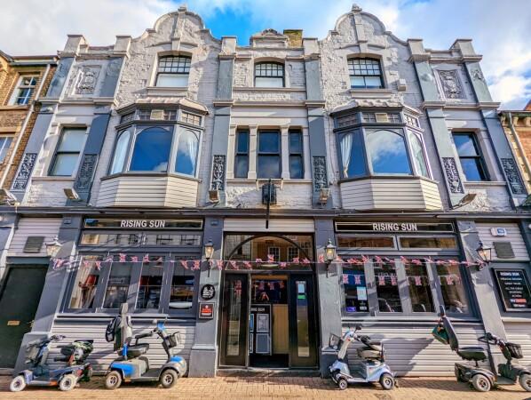 Best Sports Bars in Kettering - Rising Sun Kettering