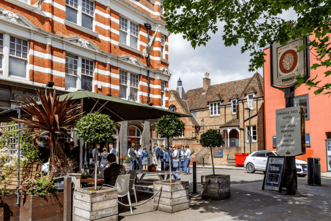 Best Sports Bars in London - Orange Tree